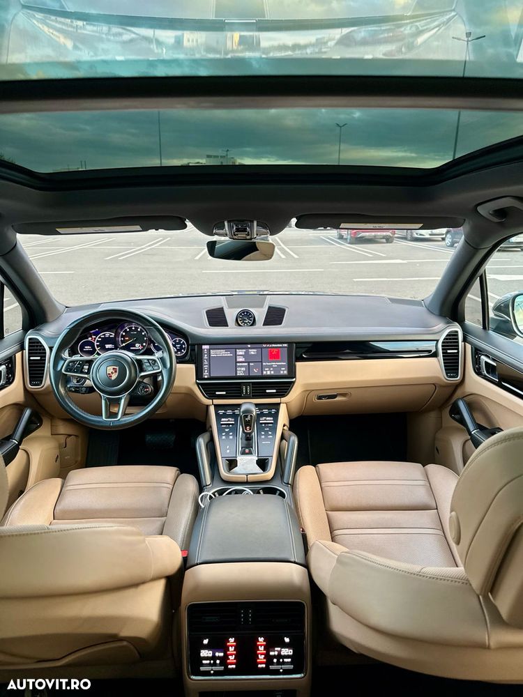 Porsche Cayenne - 6