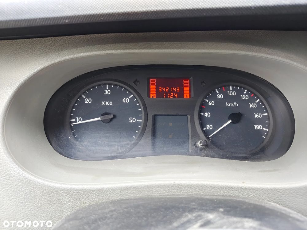 Nissan Interstar - 4