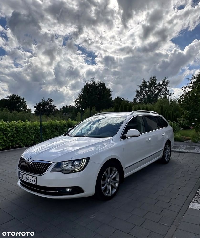 Skoda Superb 2.0 TDI 4x4 Business DSG - 9