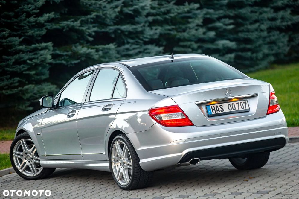 Mercedes-Benz Klasa C 200 7G-TRONIC Avantgarde Edition - 16