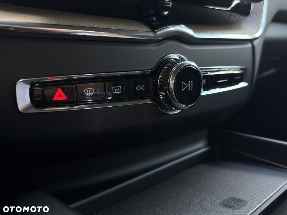 Volvo XC 60 - 30