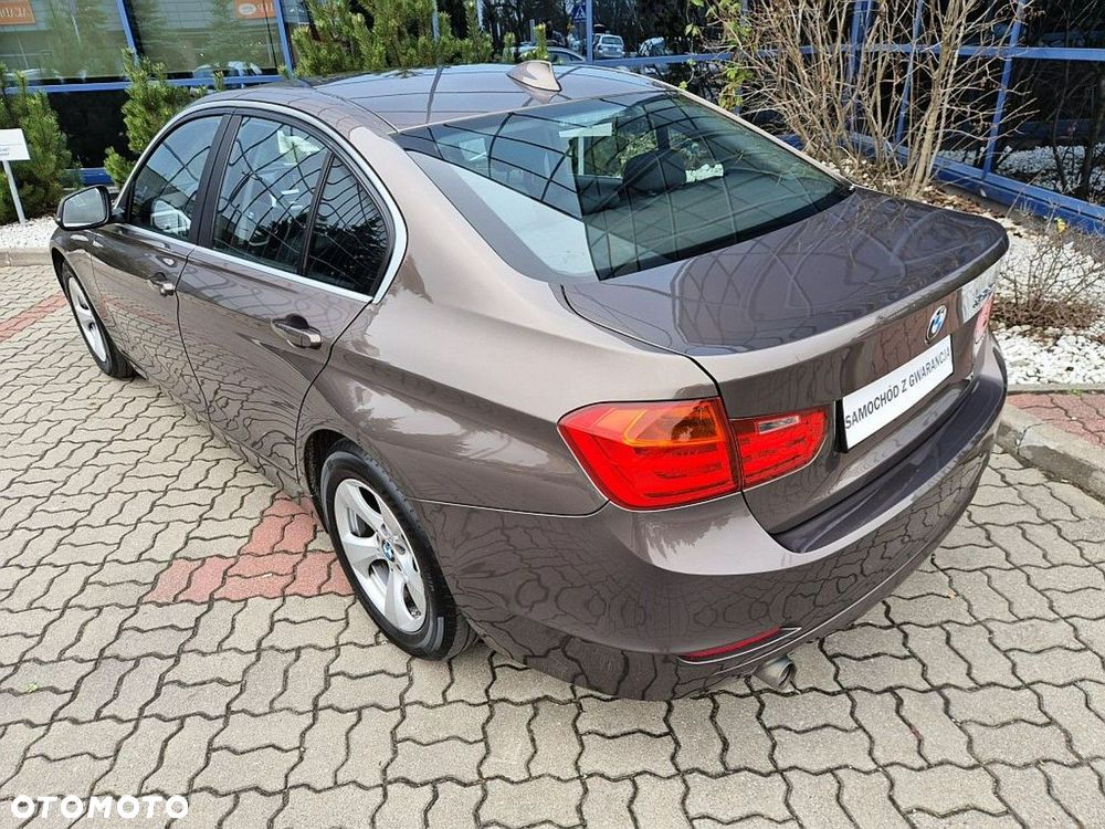 BMW Seria 3 320d Efficient Dynamic Edition - 23