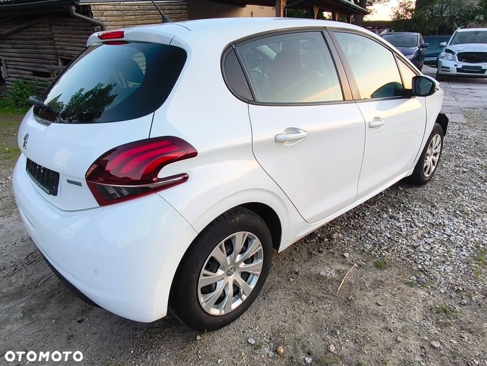Peugeot 208 PureTech 82 Urban Move - 9