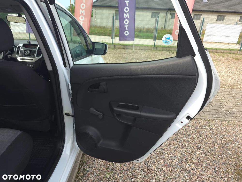 Kia Venga 1.4 CRDi L - 12