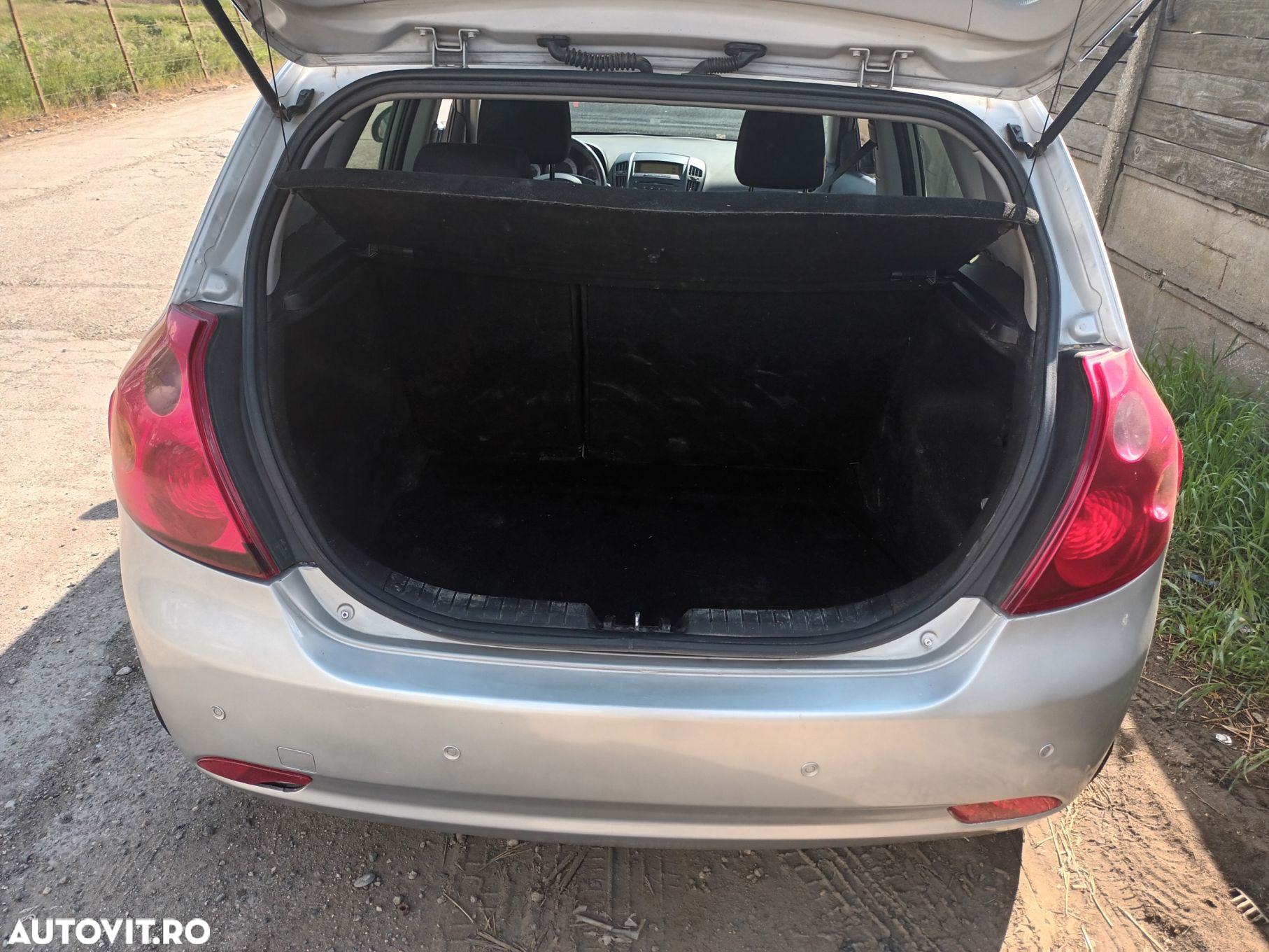 Dezmembrari  Kia CEED (ED)  2006  > 2012 1.6 CRDi 115 Motorina - 7