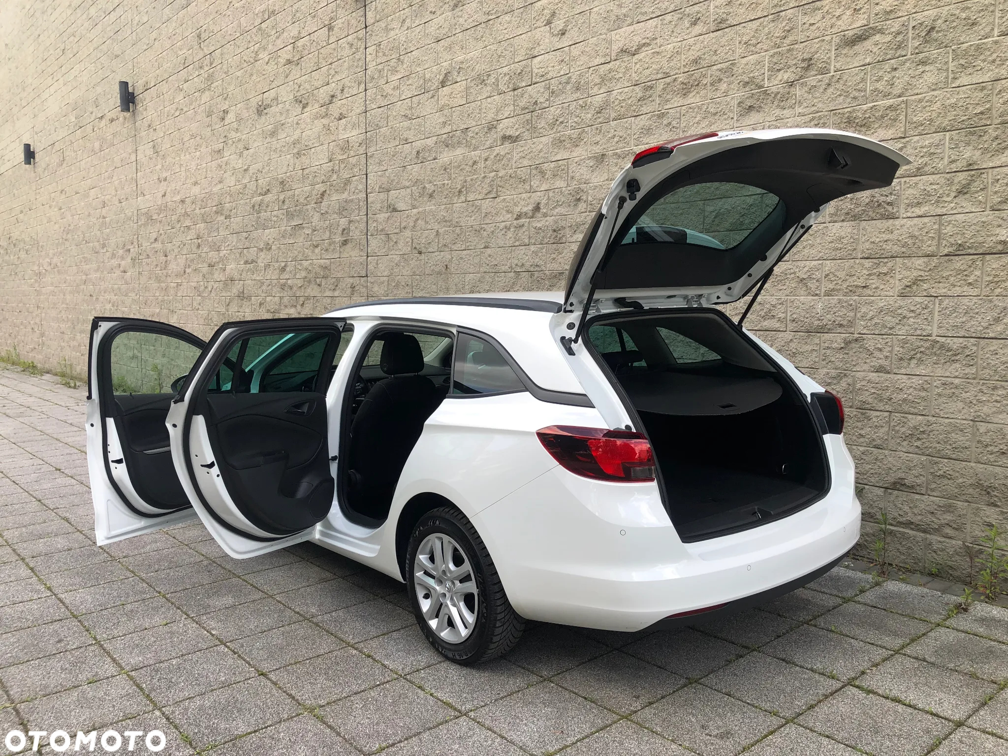 Opel Astra 1.4 Turbo Start/Stop Sports Tourer Edition - 22
