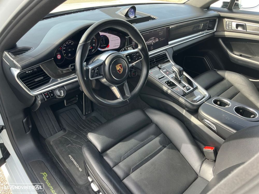 Porsche Panamera Sport Turismo - 26