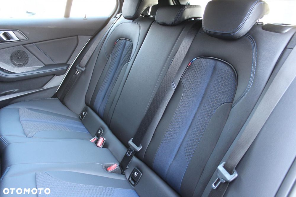 BMW Seria 1 118i M Sport - 9