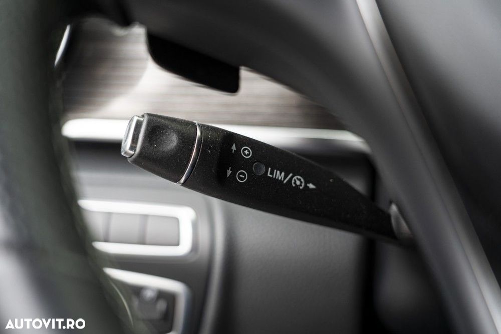 Mercedes-Benz V - 22