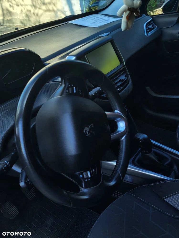 Peugeot 2008 1.2 Pure Tech Access EU6 - 14