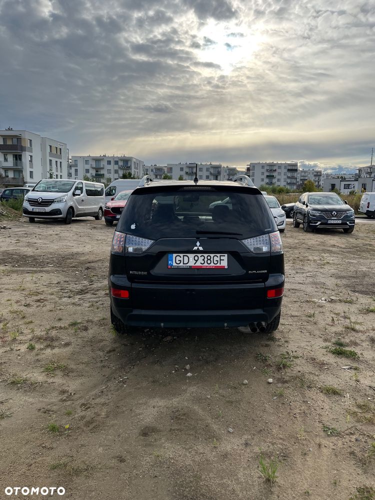 Mitsubishi Outlander 2.0 DID Instyle - 9