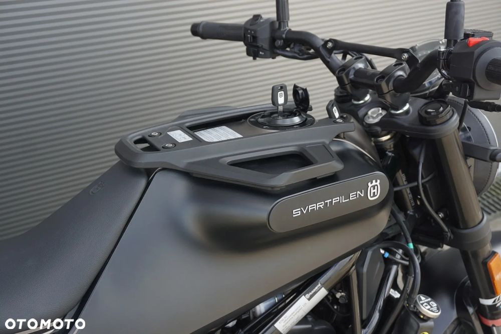 Husqvarna Svartpilen - 10