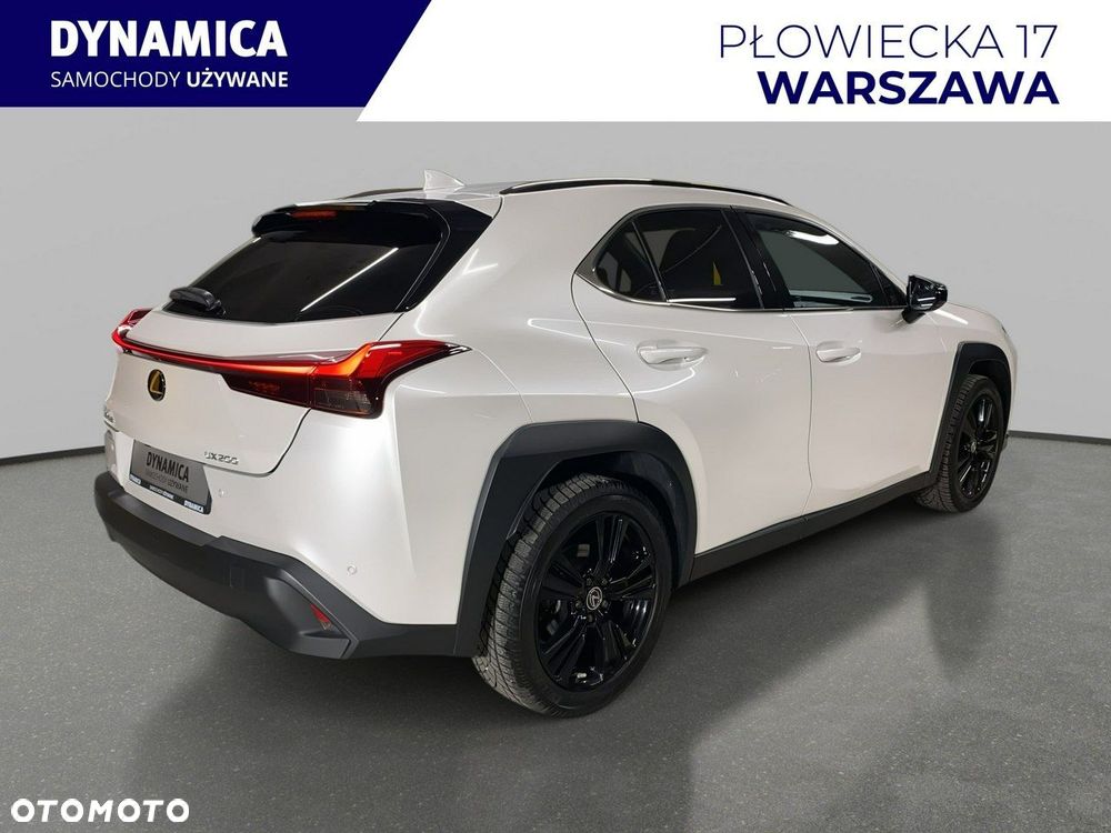 Lexus UX - 8