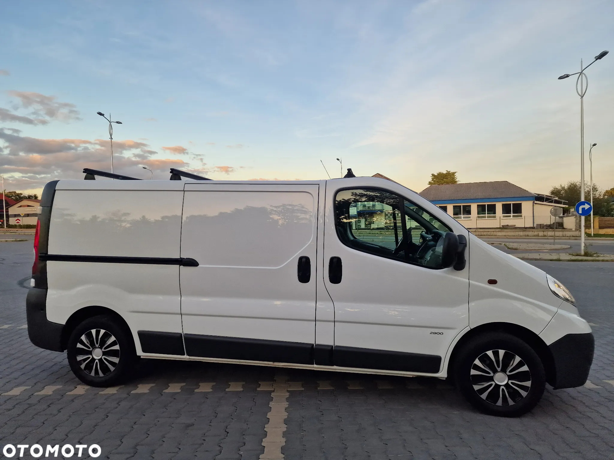 Opel Vivaro - 16