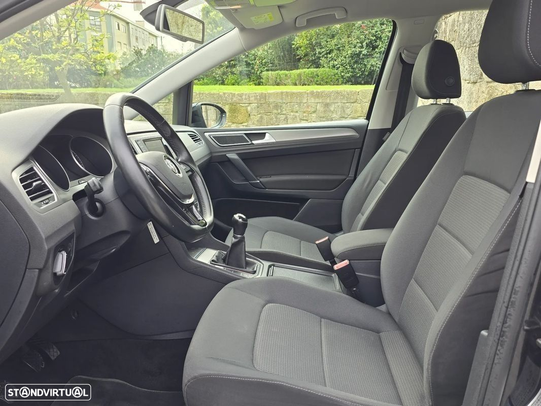 VW Golf Sportsvan 1.6 TDI Confortline BlueMotion - 14