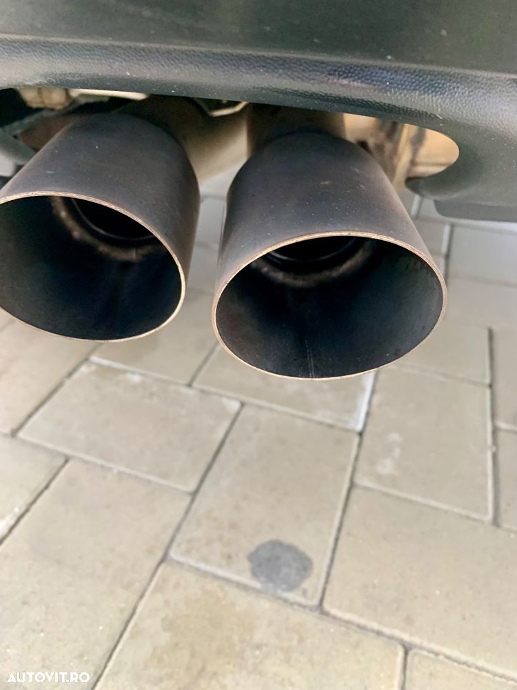 Volkswagen Tiguan 2.0 TDI DPF 4Motion BlueMotion Technology Lounge Sport & Style - 4