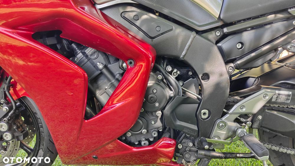 Yamaha FZ - 18