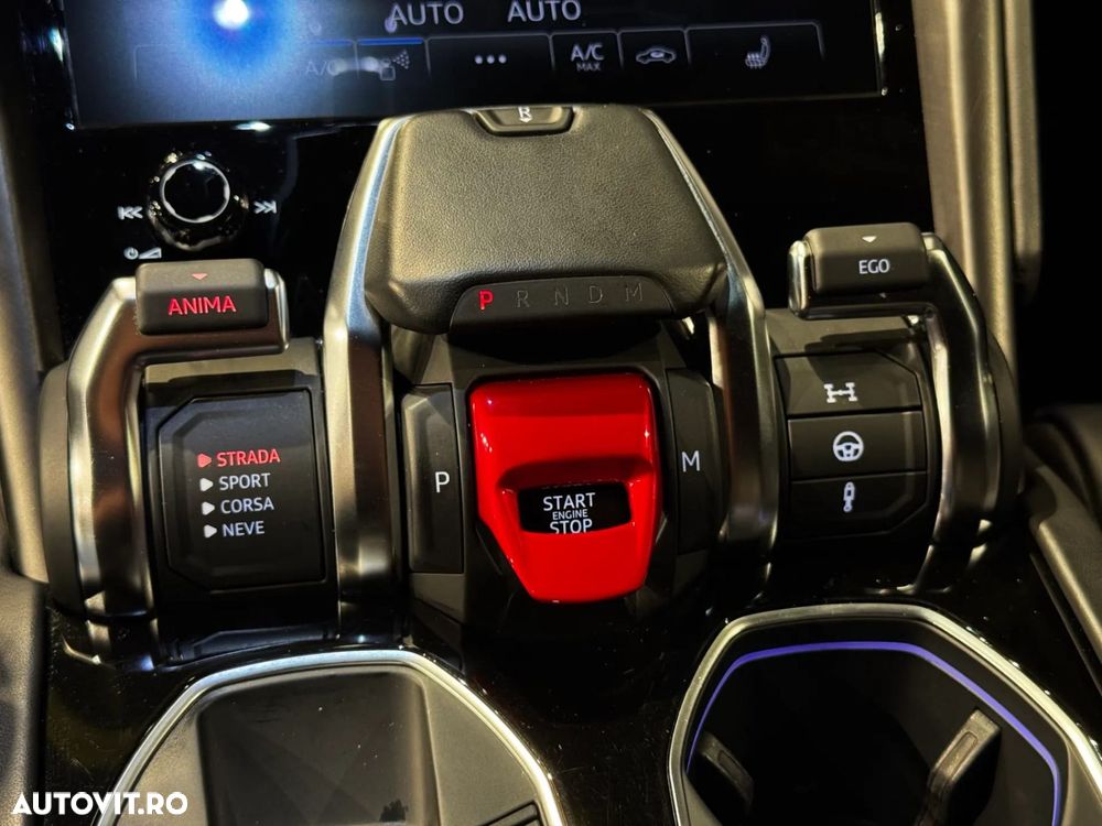 Lamborghini URUS - 32