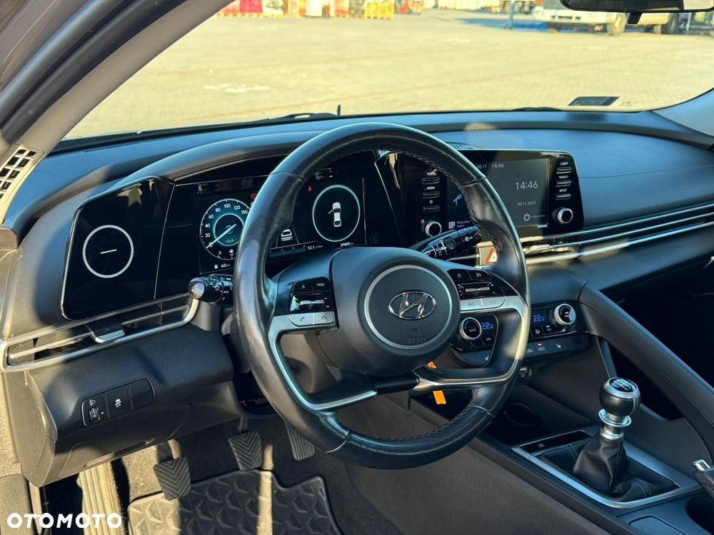 Hyundai Elantra 1.6 Smart - 9