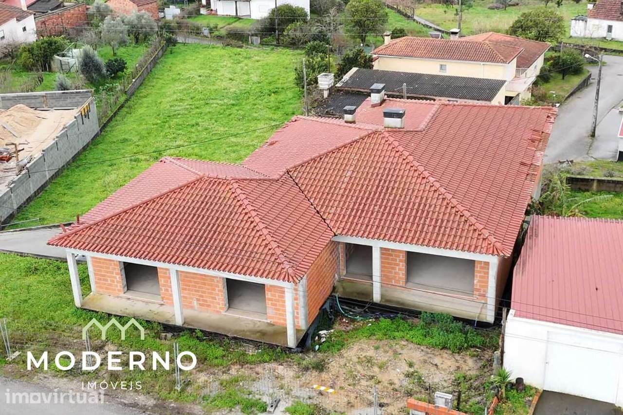 Moradia Independente T4 com 492 m²– Bouça de Lá, Bajouca, Leiria - Grande imagem: 5/12