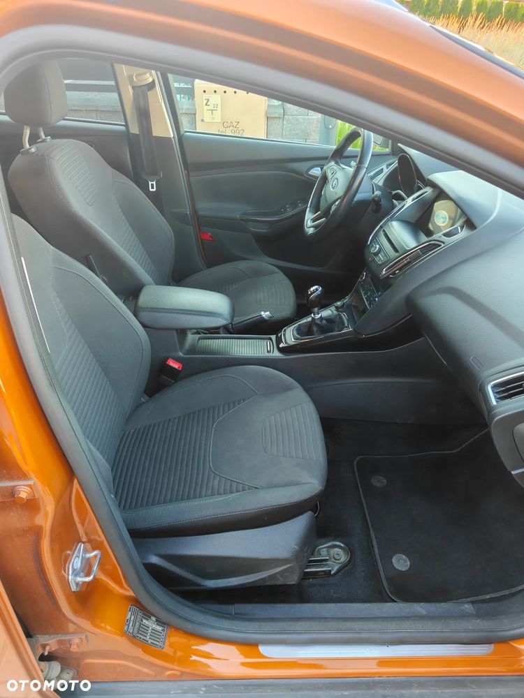 Ford Focus 1.0 EcoBoost Titanium - 11