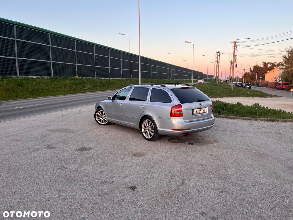 Skoda Octavia 2.0 TDI DPF RS - 5