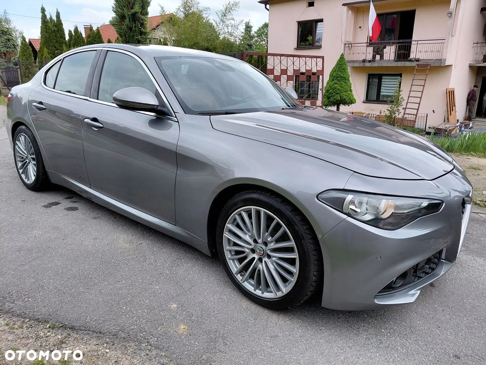 Alfa Romeo Giulia 2.2 AT8 Executive - 32