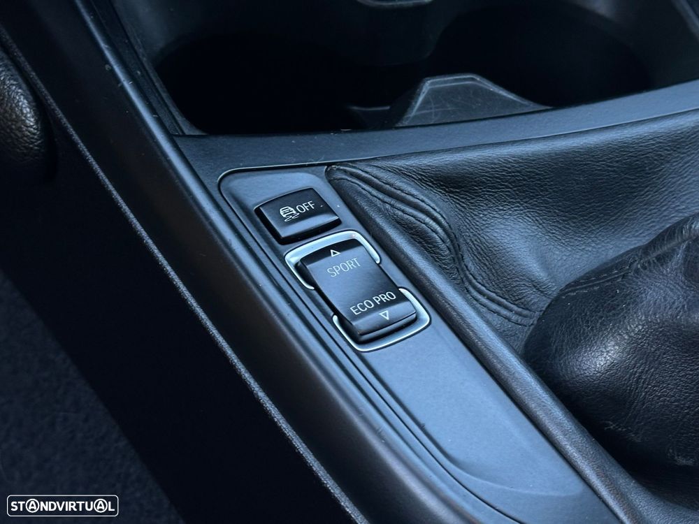 BMW 116 d Pack M - 14