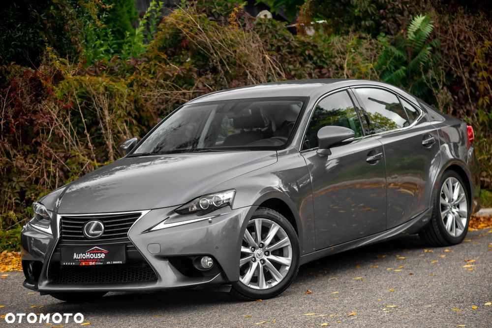Lexus IS 300h Business Edition - 5