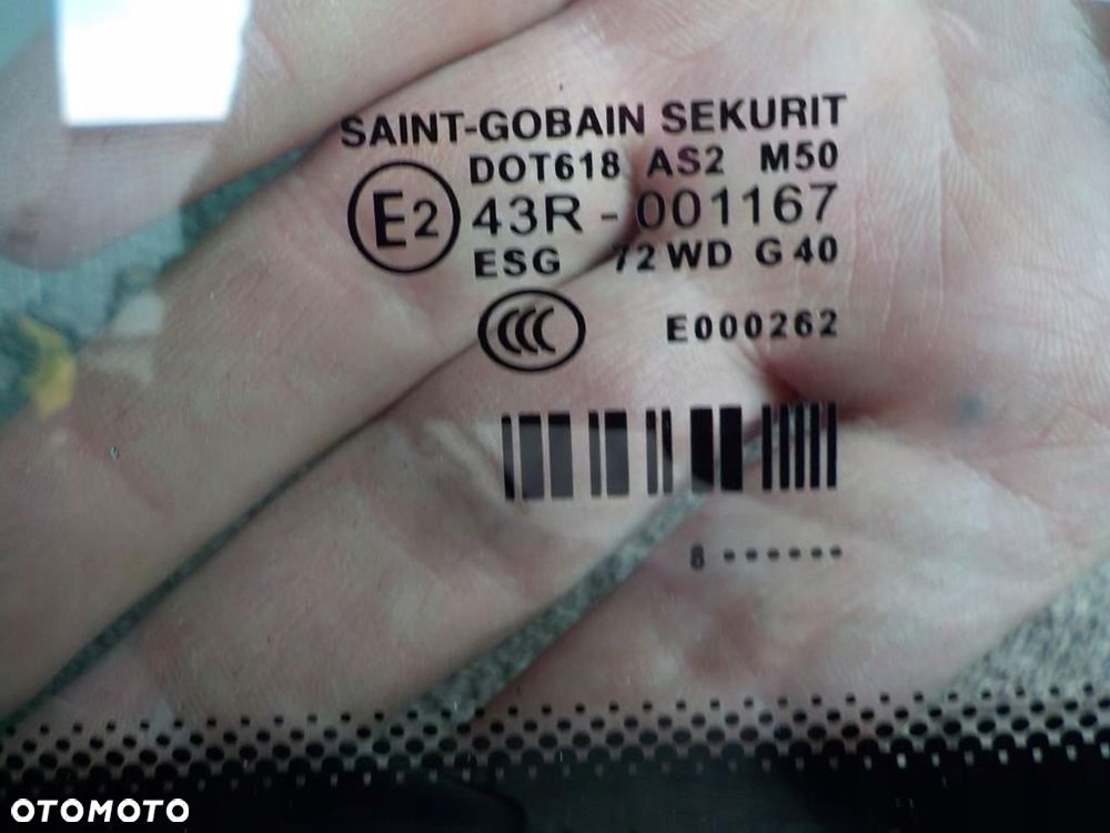 VW CRAFTER SPRINTER SZYBA BOCZNA ŚRODKOWA LEWA - 4