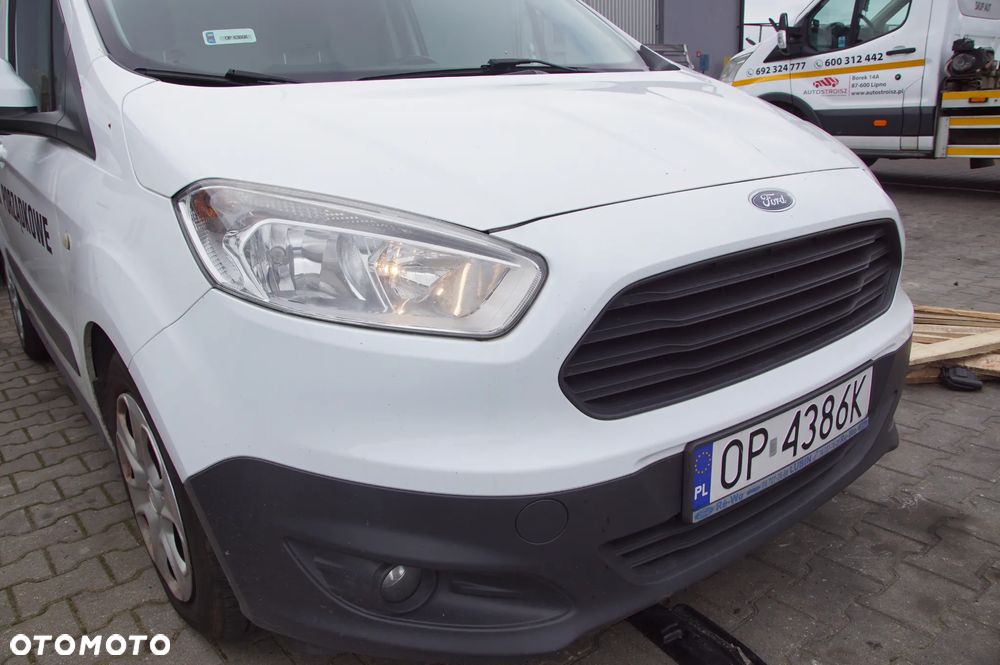 Auto na części 692324777 Ford Transit Tourneo Courier 1.5 tdci 75km DV5FD A Frozen White Frozen White maska zderzak lampa pas błotnik drzwi silnik skrzynia komputer moduł sterownik deska poduszka sanki ćwiartka - 2