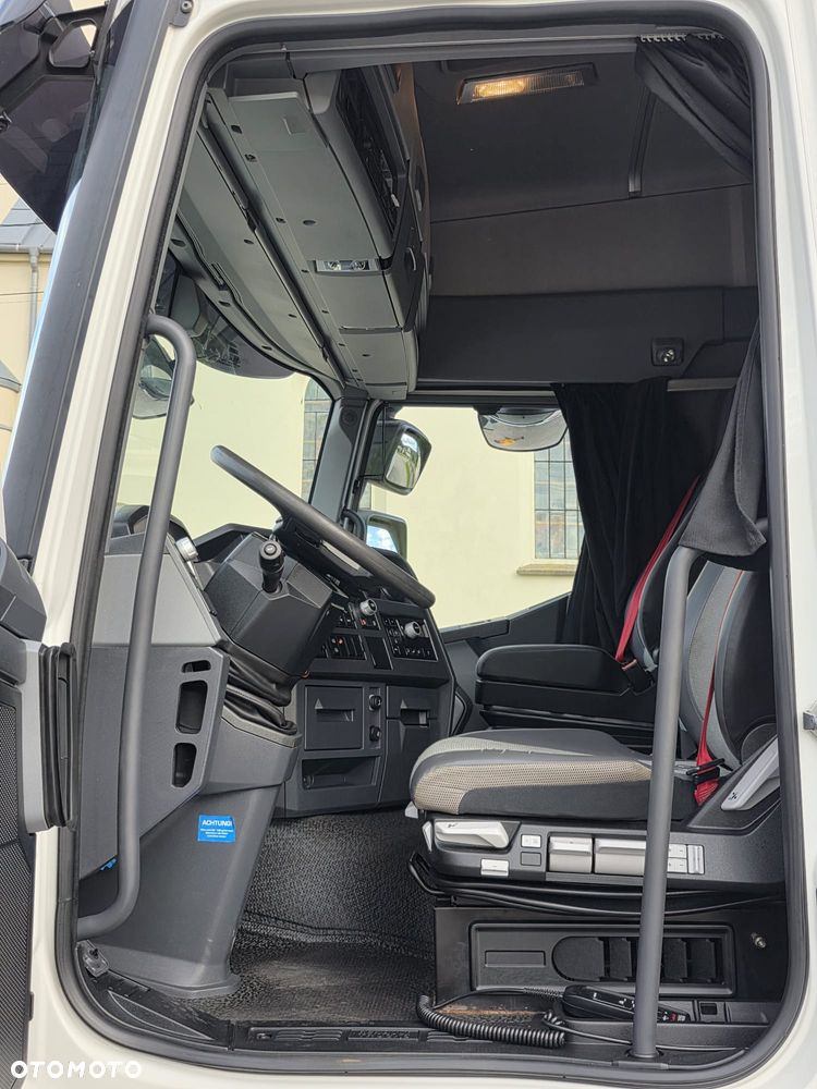 Renault T 380 / KONTENER / IZOTERMA / WINDA  /  18 EUROPALET / SYPIALKA  / AUTOMAT / JAK NOWA / E6 / SPROWADZONA / - 21