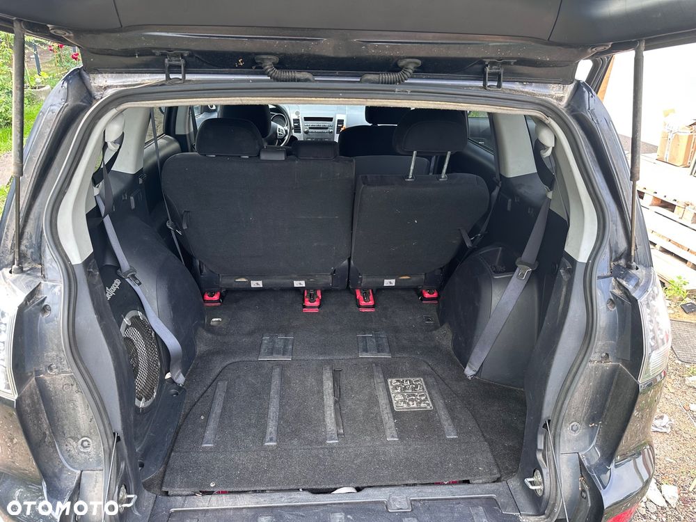 Mitsubishi Outlander 2.0 DID Intense + - 6