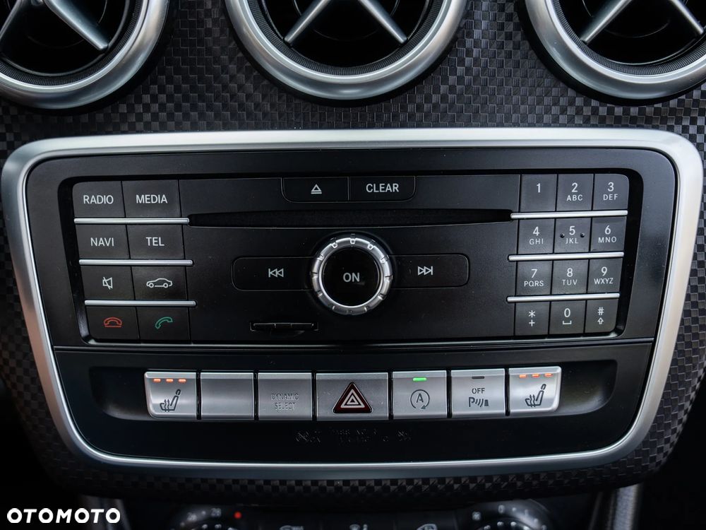 Mercedes-Benz Klasa A 180 (BlueEFFICIENCY) Urban - 40