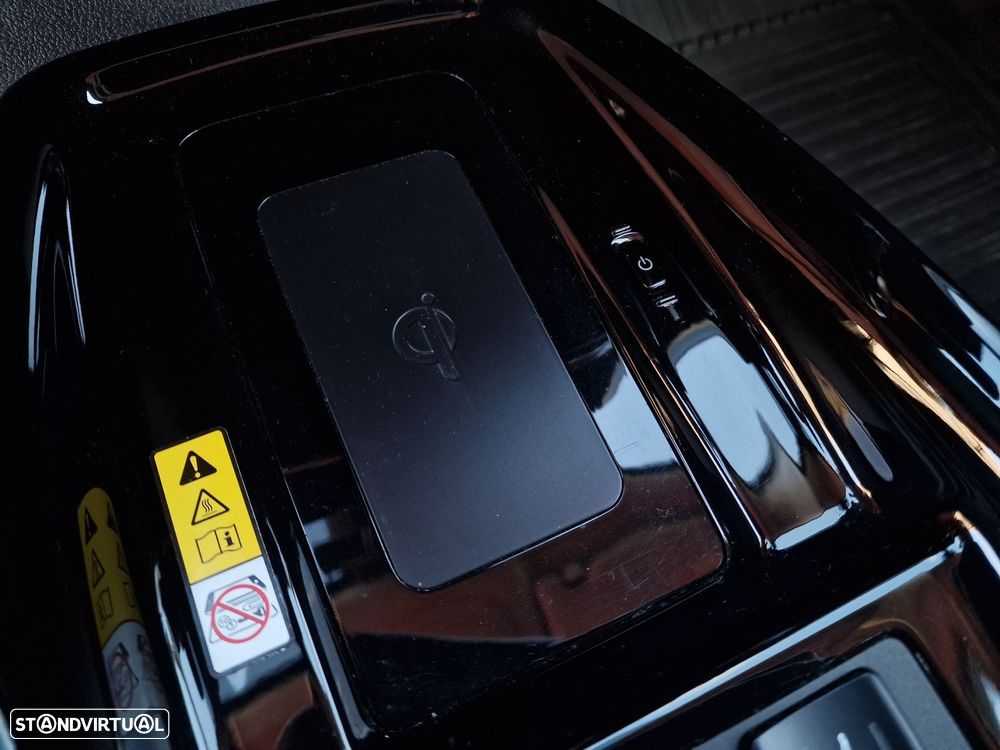 Toyota Prius 1.8 Plug-In Luxury+Pele - 28