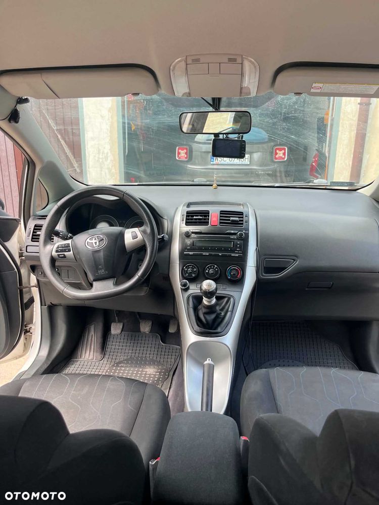 Toyota Auris - 7
