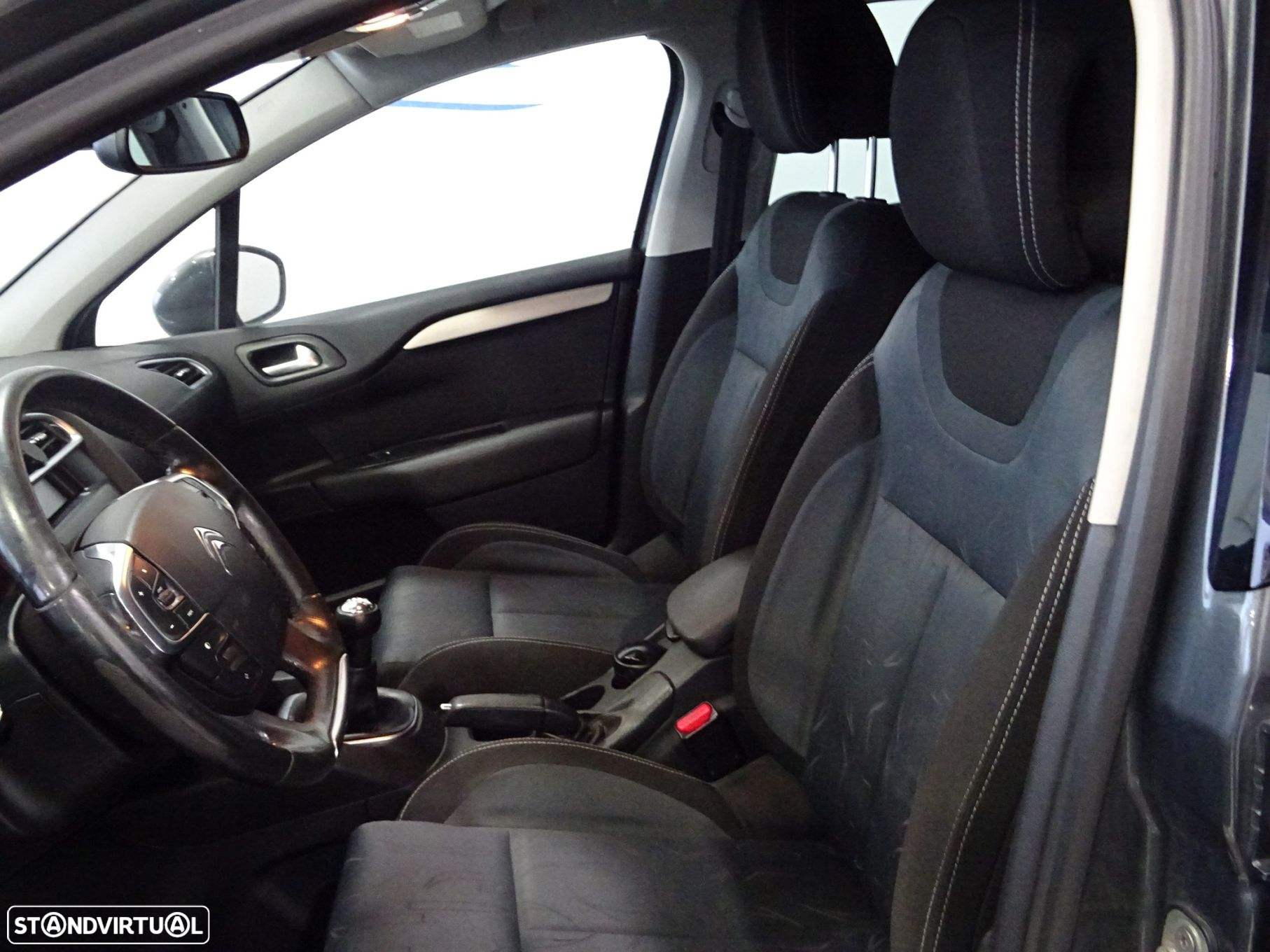 Citroën C4 1.6 HDi Exclusive - 4