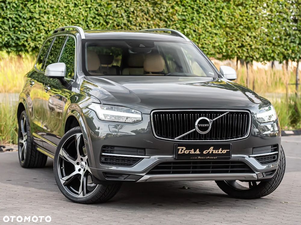 Volvo XC 90 D5 AWD R-Design - 1