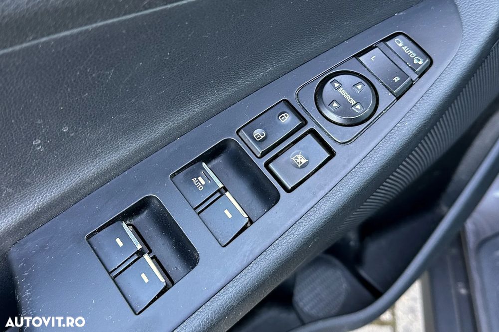 Hyundai Tucson 2.0 CRDI 4WD Automatik Intro Edition - 38