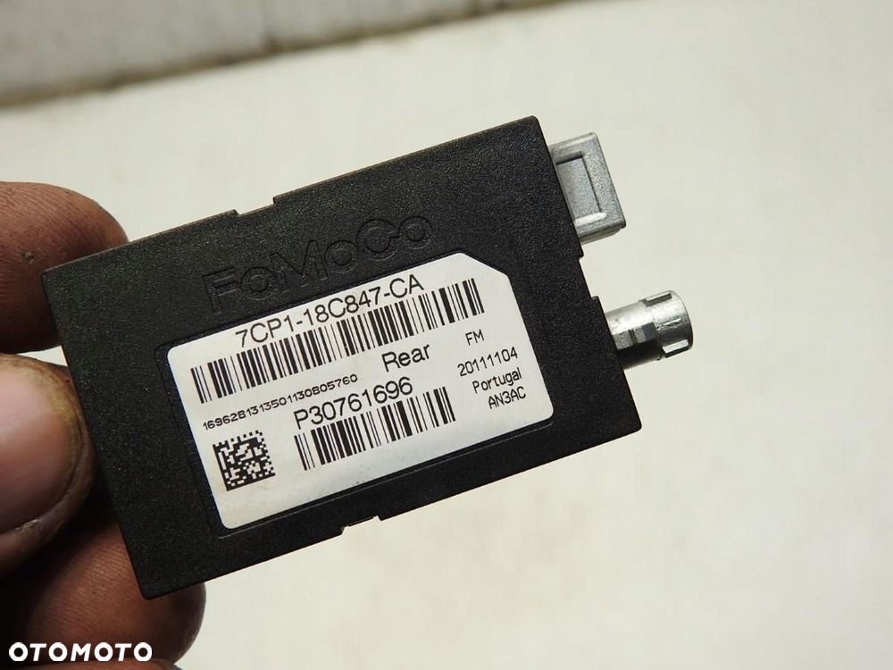WZMACNIACZ ANTENY VOLVO V60 7CP1-18C847-CA - 6