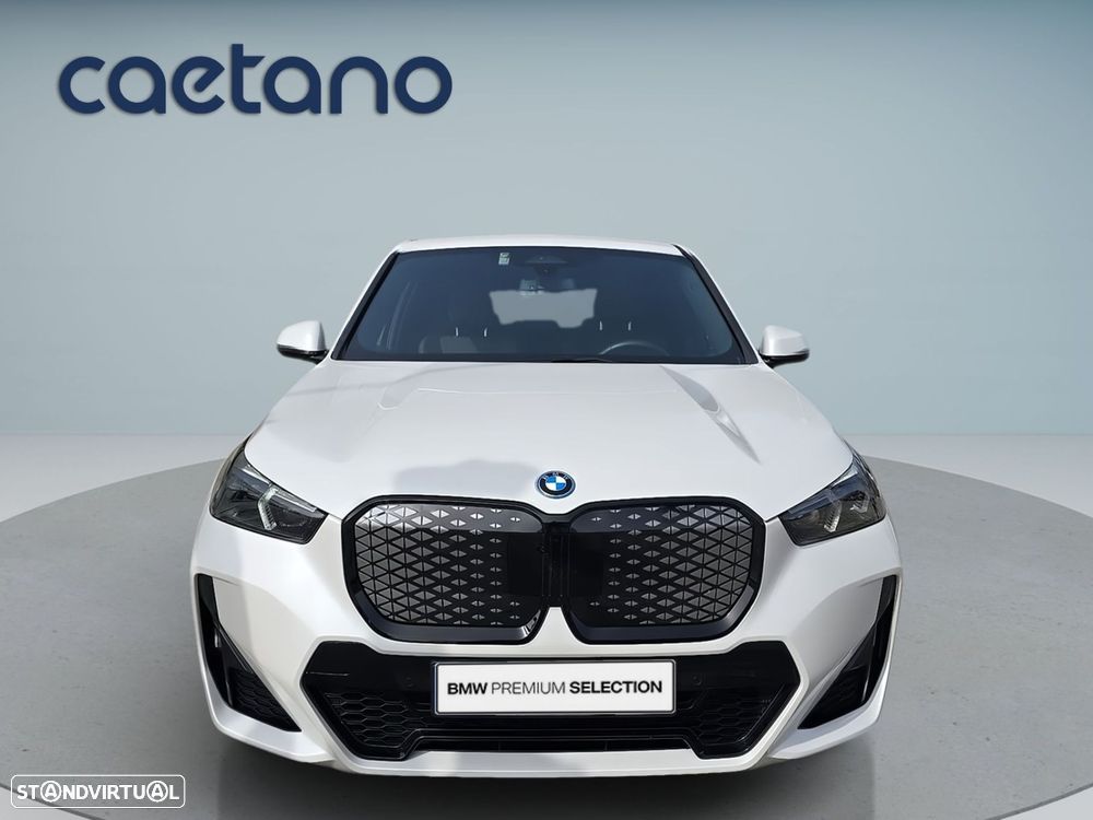 BMW iX1 eDrive20 Pack Desportivo M Pro - 2