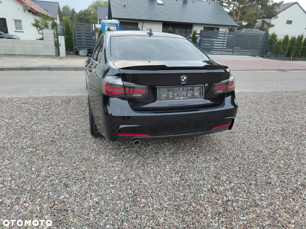 BMW Seria 3 318d Sport Line - 23
