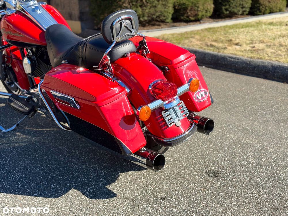 Harley-Davidson Touring Road King - 11