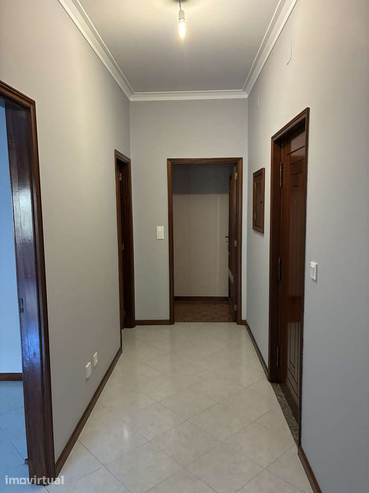T2 Renovado Gondomar São Cosme - Boa localização - Grande imagem: 5/16