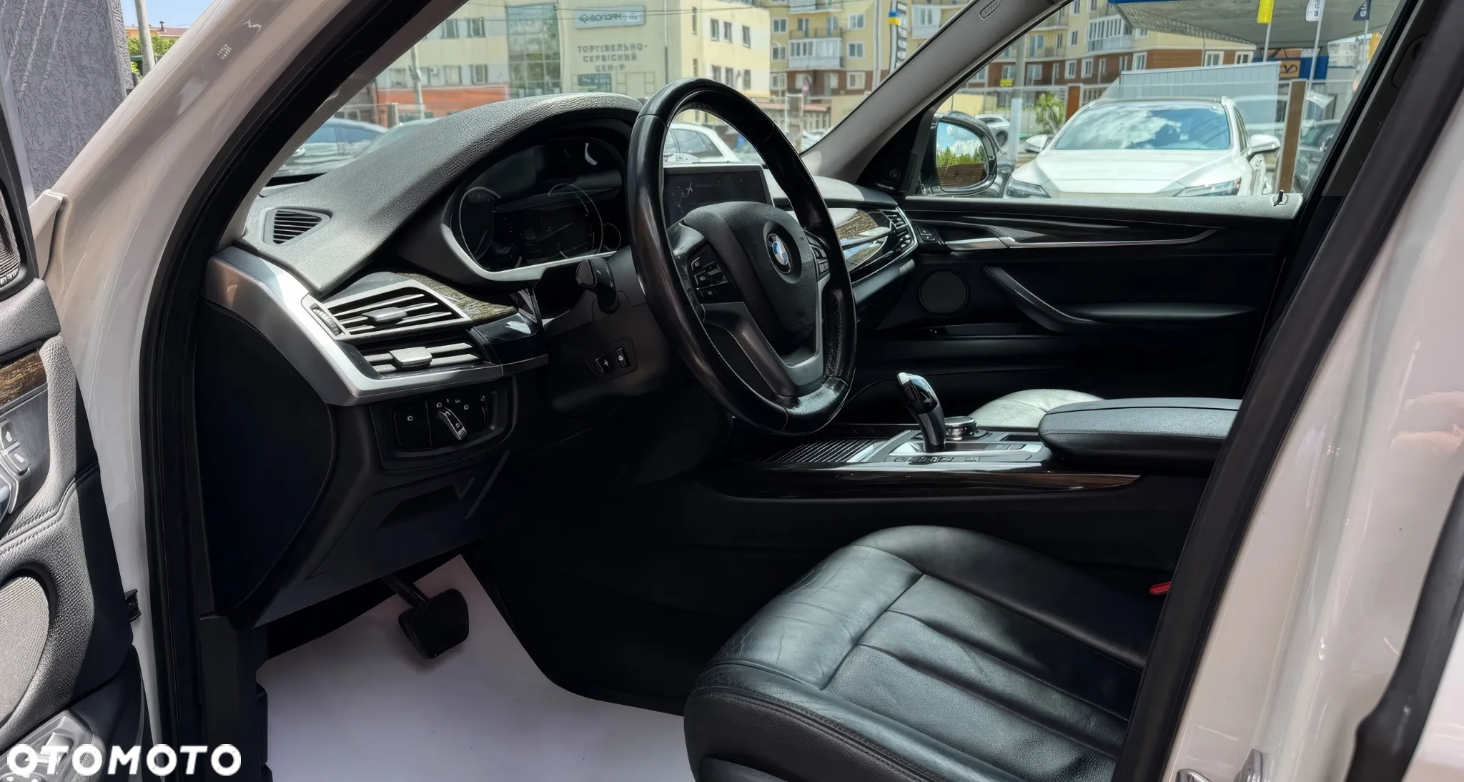 BMW X5 xDrive35i - 9