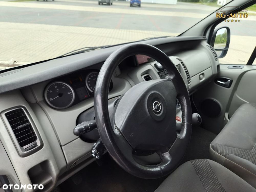 Opel Vivaro - 32