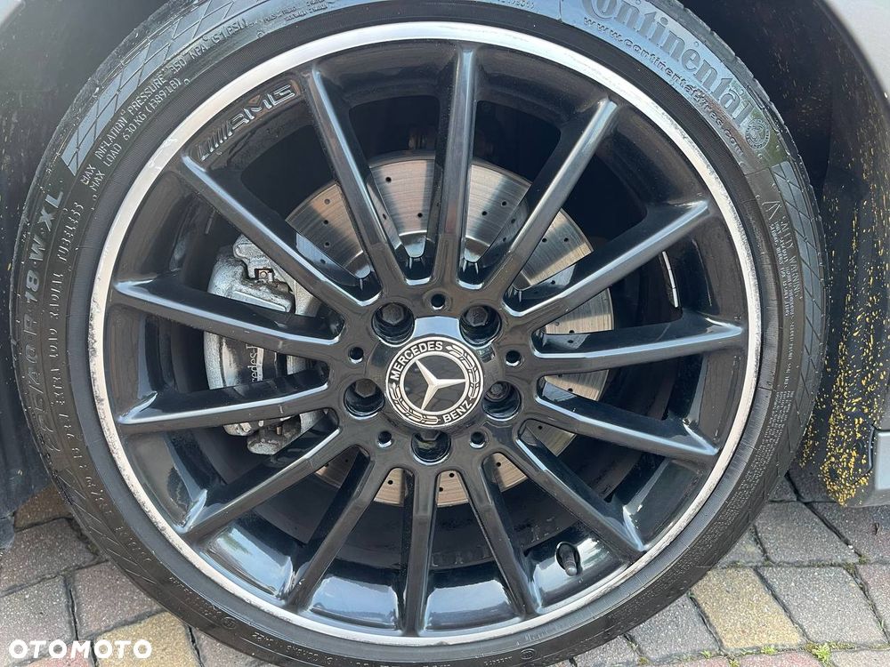 Mercedes-Benz CLA 250 4Matic 7G-DCT AMG Line - 16