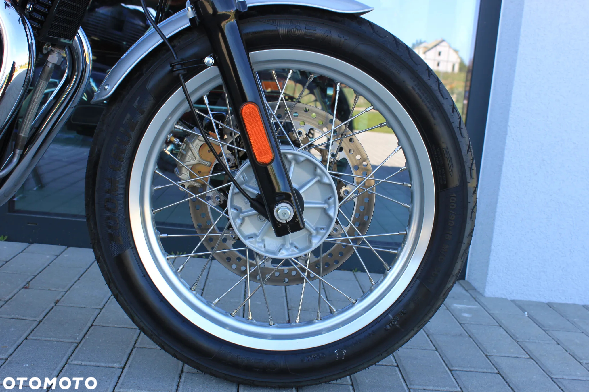 Royal Enfield Interceptor - 30