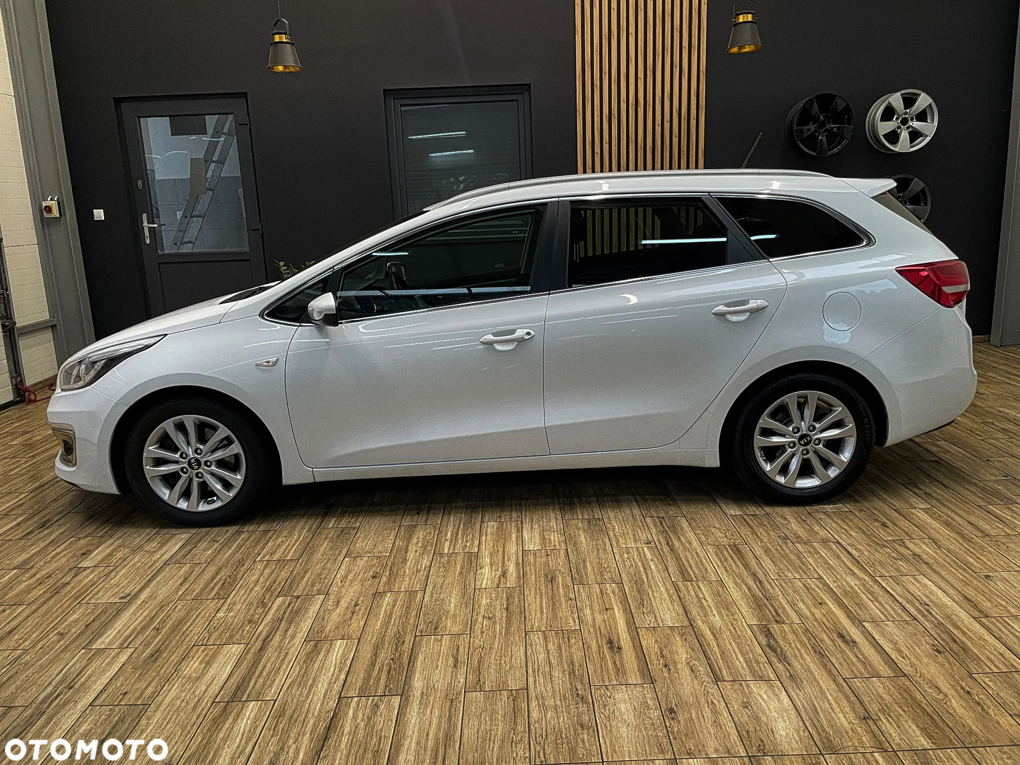 Kia Ceed 1.4 Attract - 12
