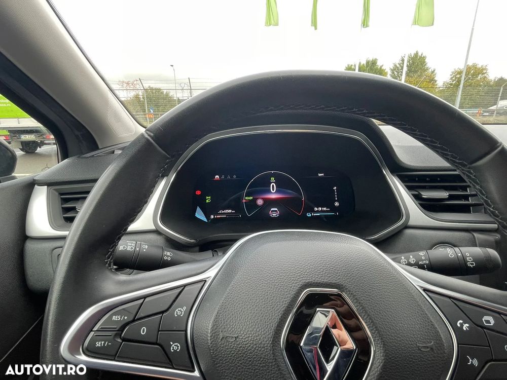 Renault Captur E-Tech PHEV 160 Equilibre - 9